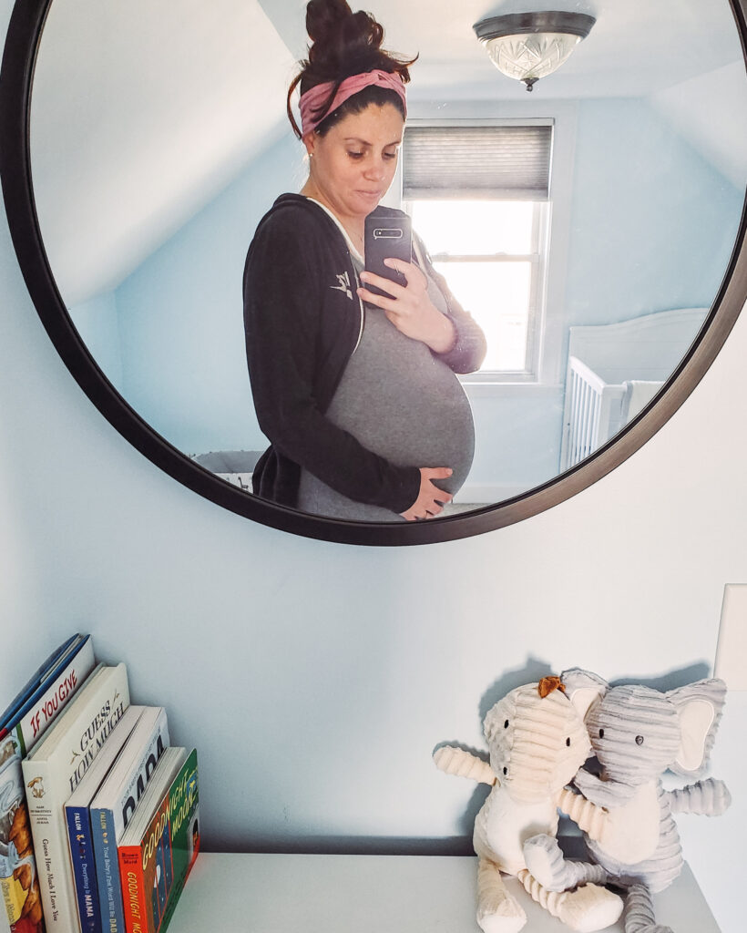 boston mom takes self portrait of her growing belly